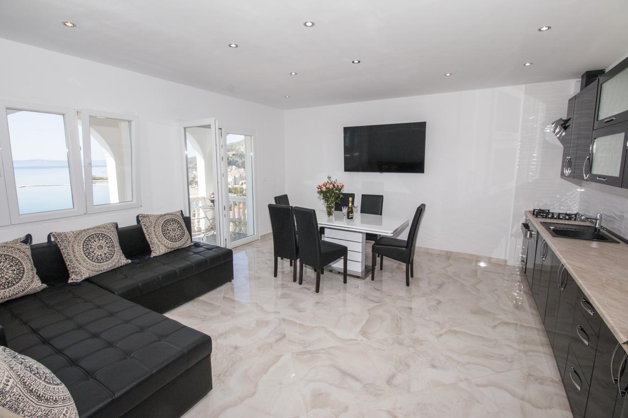 Appartamento Apartman Horizont Omiš Esterno foto