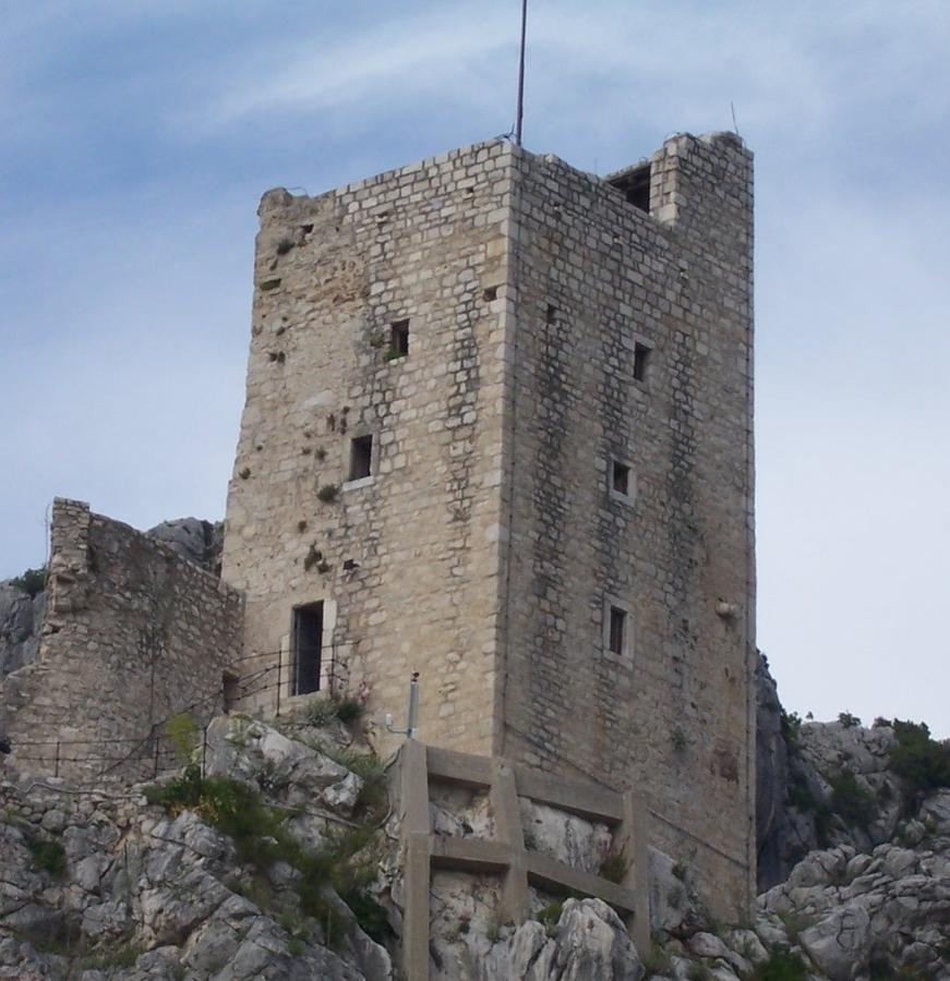 Appartamento Apartman Horizont Omiš Esterno foto
