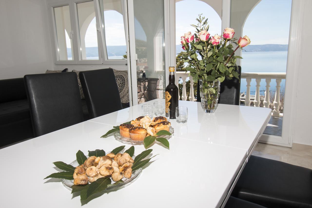 Appartamento Apartman Horizont Omiš Esterno foto