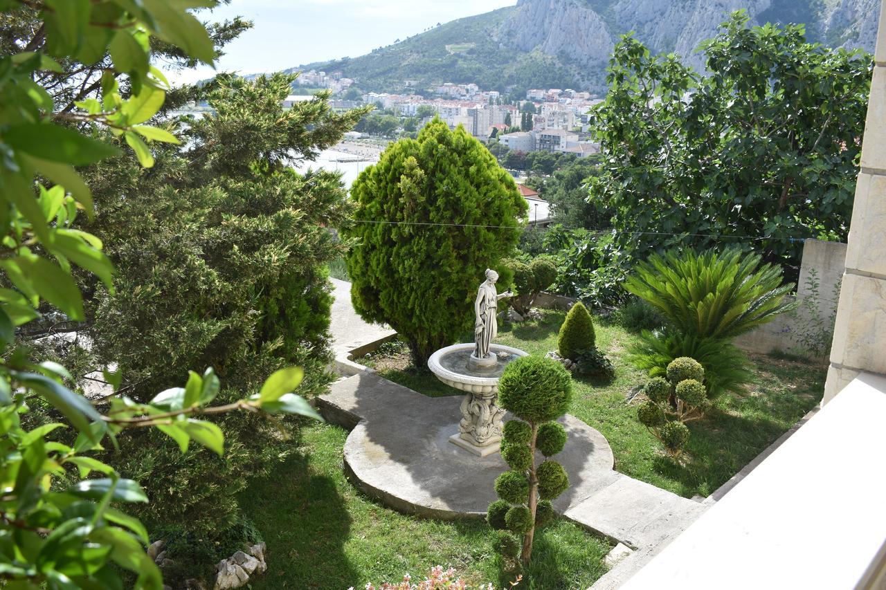 Appartamento Apartman Horizont Omiš Esterno foto