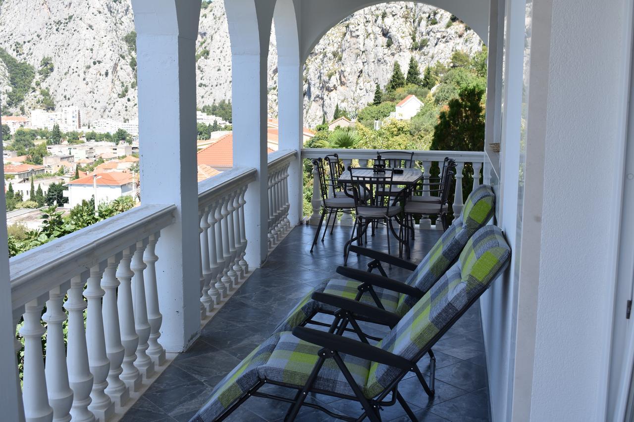 Appartamento Apartman Horizont Omiš Esterno foto