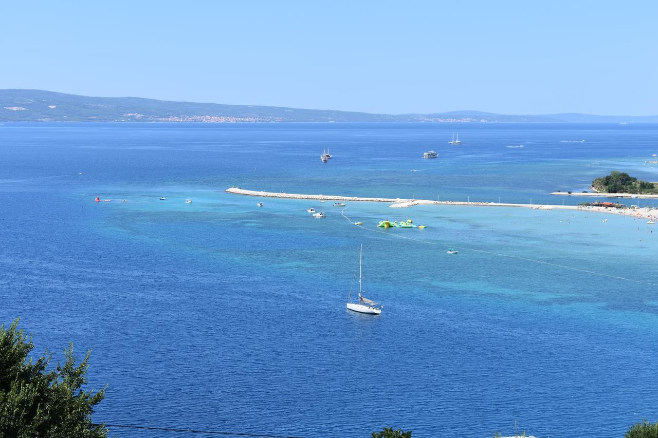 Appartamento Apartman Horizont Omiš Esterno foto