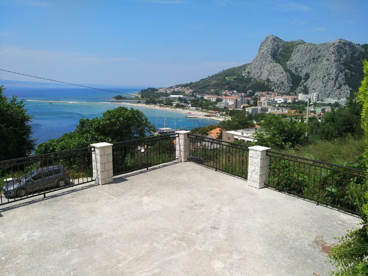 Appartamento Apartman Horizont Omiš Esterno foto
